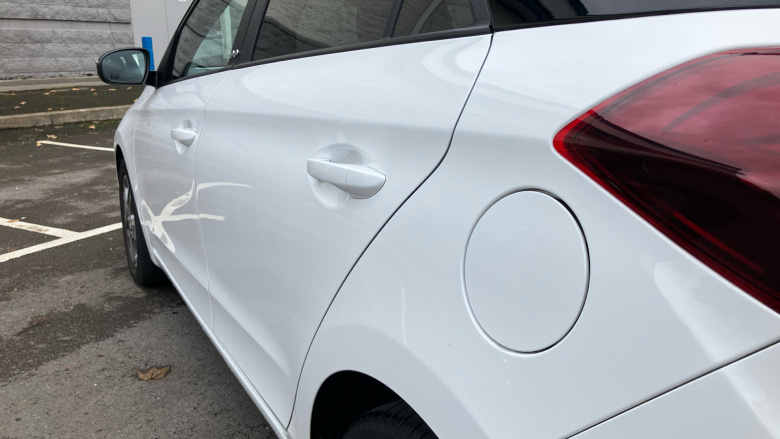 Hyundai i20 1.2 MPi Play 5dr Petrol Hatchback